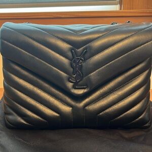 AUTHENTIC Saint Laurent Black leather purse - used only a few times